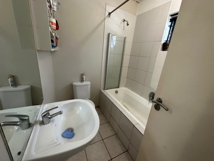 2 Bedroom Property for Sale in Brooklyn Western Cape